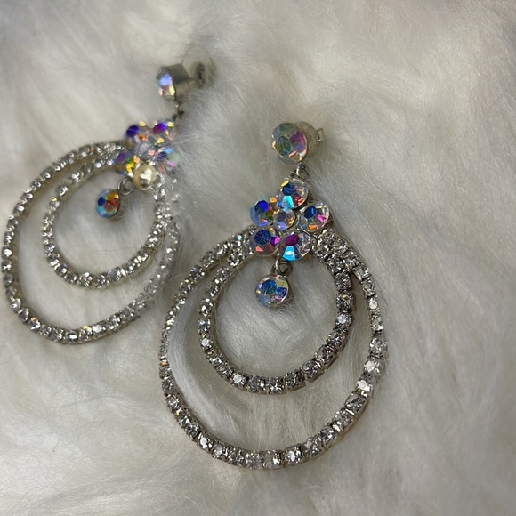 Rhinestone circle earrings - Picture 3 of 5